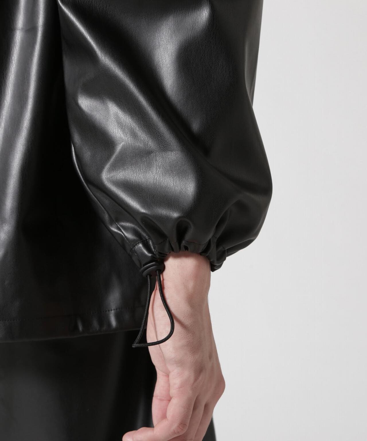 FR(13)NDS/フレンズ/FAKE LEATHER HOODIE | ROYAL FLASH（ロイヤル