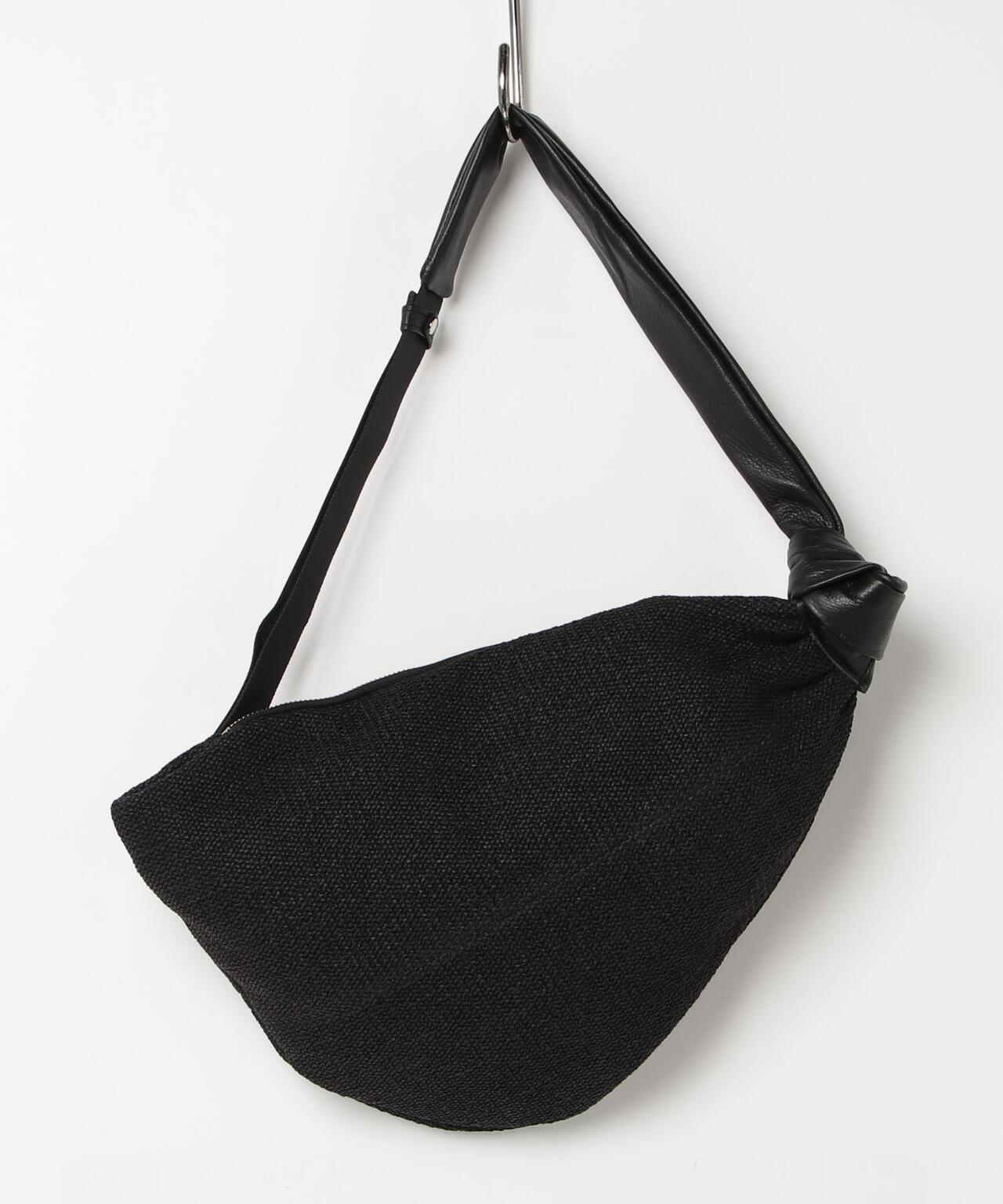美品☆POMTATA ブラックレザー ショルダーバッグ ボディバッグ ポンタタ POMTATA/ポンタタ/ME/CANDY BODYBAG | ROYAL FLASH（ロイヤル