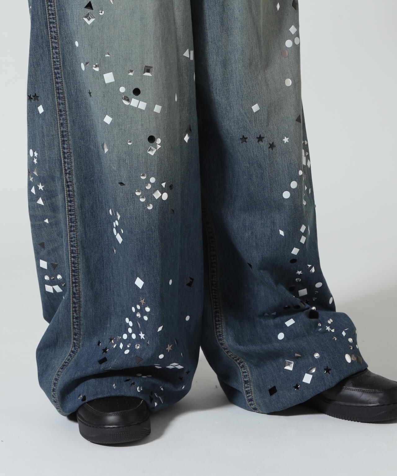 Maison MIHARAYASUHIRO/メゾン ミハラヤスヒロ/EMBELLISED JEANS