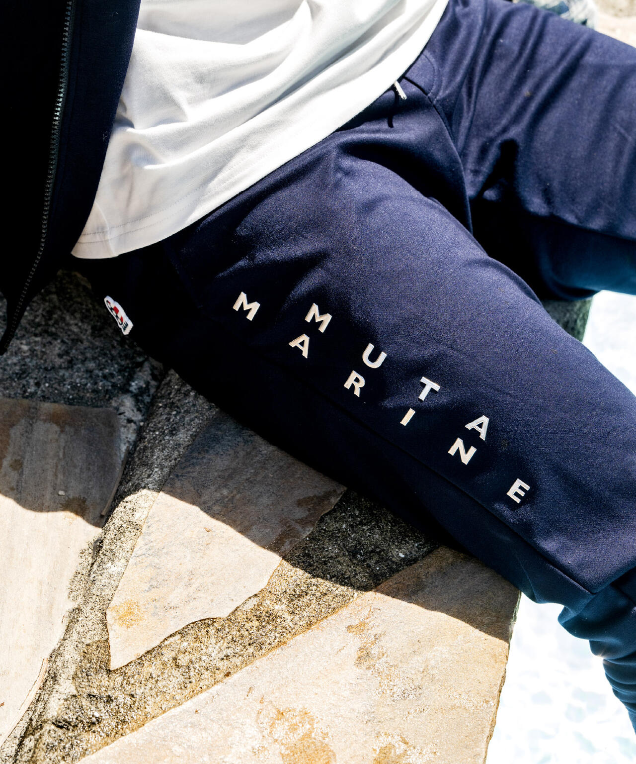 人気！極美品！ムータマリン メンズ 総柄パンツ size4 muta（ムータ） muta MARINE マリン パンツ SOLOTEX 4WAYストレッチ