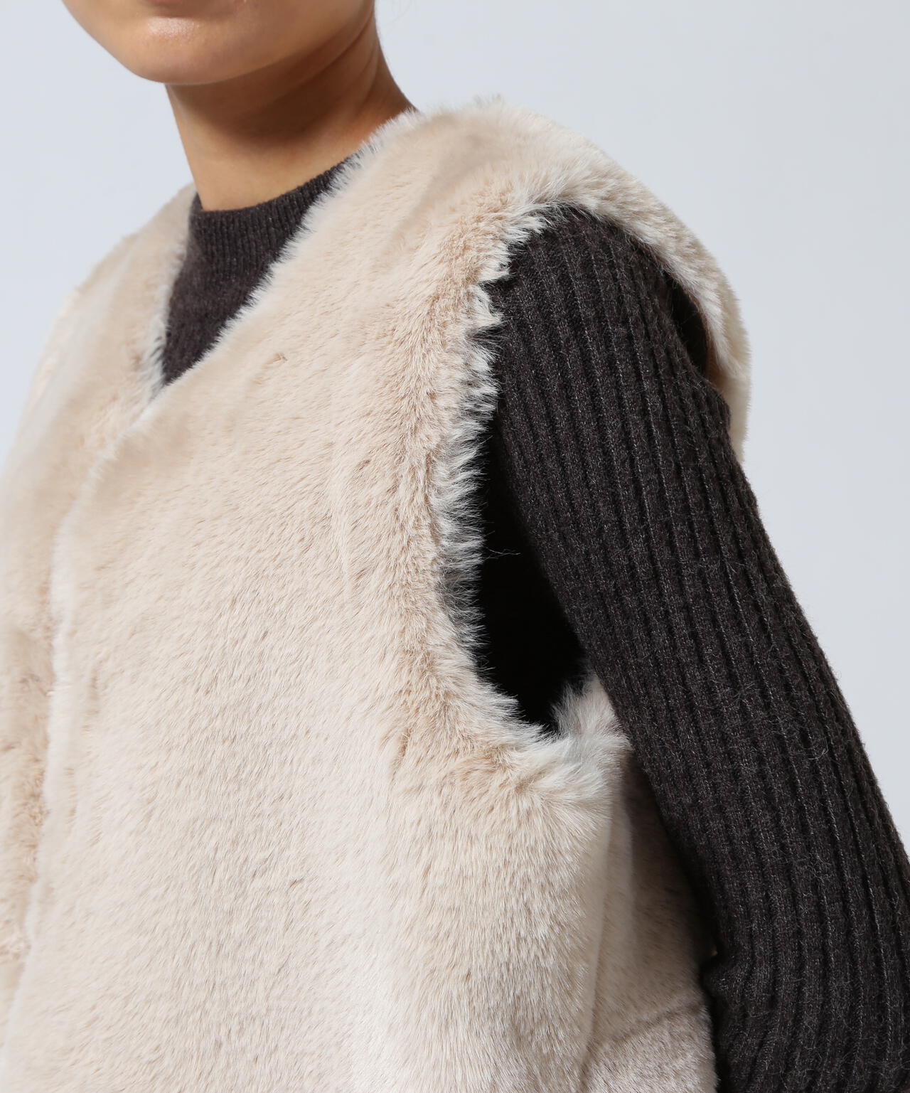 Risley/リズレー/ラビットファー風ベスト | ROYAL FLASH（ロイヤル