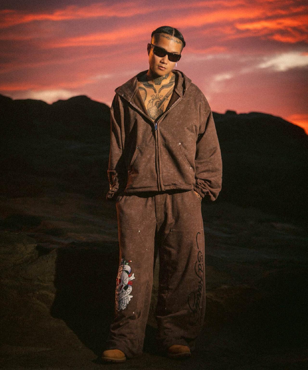 FR(13)NDS × Ed Hardy/フレンズ × エド・ハーディ/コラボ ダブルニースウェットパンツ