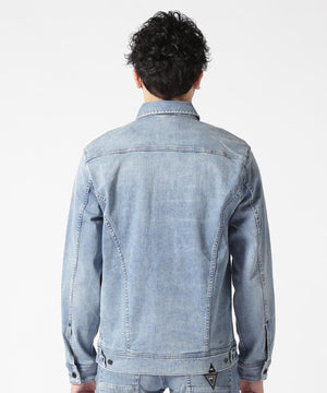 fe6da0a4-a020-5fab-ac22-dce6b7fafc53_Image