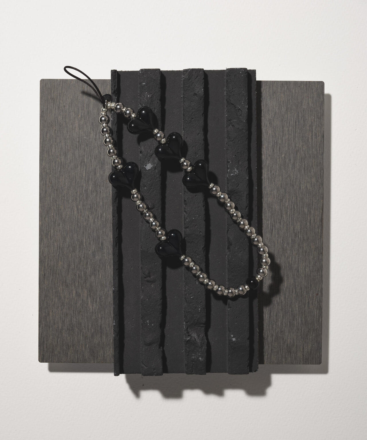 String ting/Steel My Heart Midnight Wristlet Strap | ROYAL FLASH