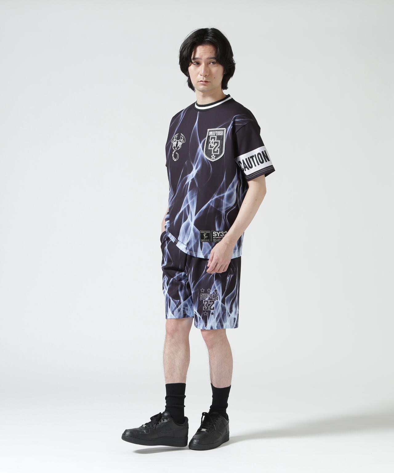 177cm B:81 W:72 H:88 着用サイズ：L