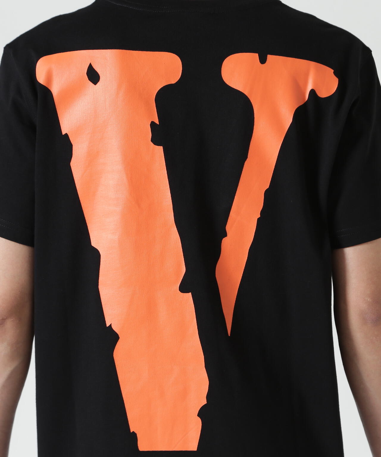 VLONE ヴィーロン Vロゴ Tシャツ ブラック ストリート ラッパー着用 VLONE/ヴィーロン/CLASSIC LOGO-VLONE TEE | ROYAL FLASH（ロイヤル