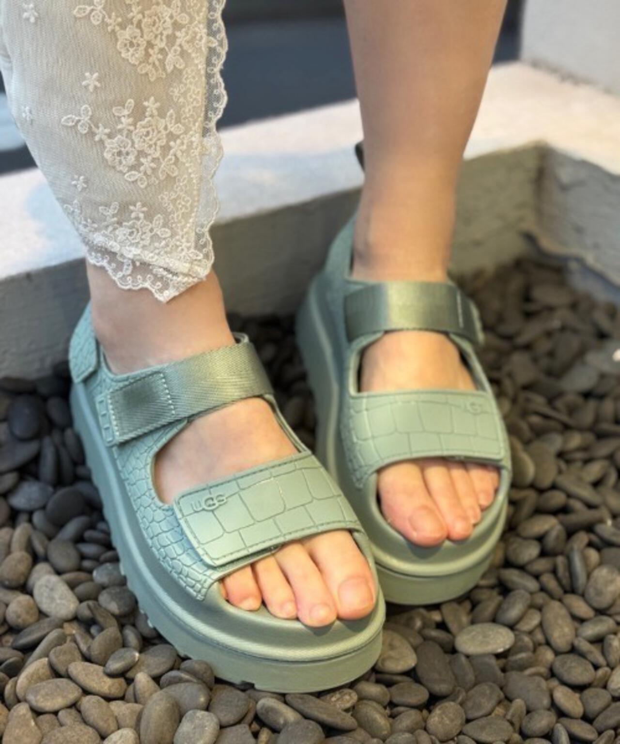 UGG/アグ/GoldenGlow Embossed/ゴールデングロウ エンボスト | ROYAL