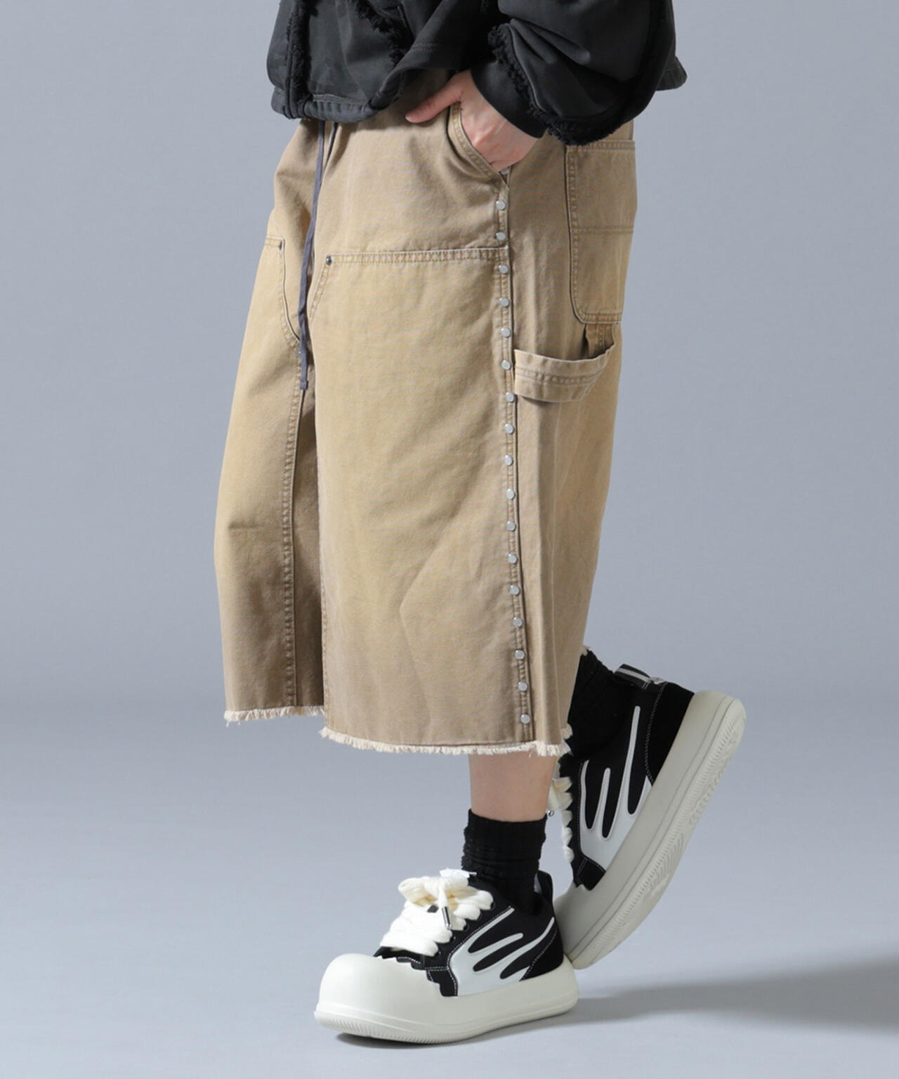 FR(13)NDS/フレンズ/Duck Studs Shorts | ROYAL FLASH（ロイヤル