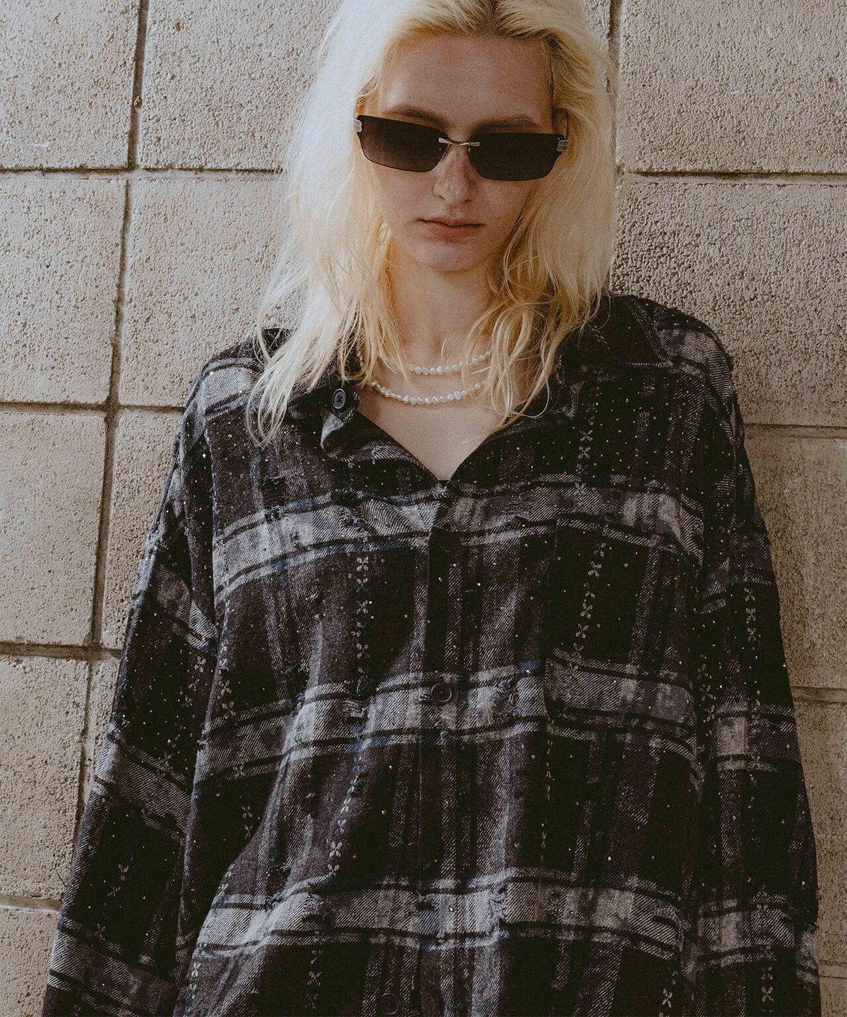FR(13)NDS/フレンズ/RHINES STONE DAMEGE SHIRTS