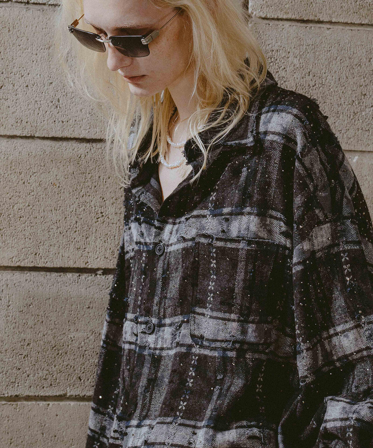 FR(13)NDS/フレンズ/RHINES STONE DAMEGE SHIRTS