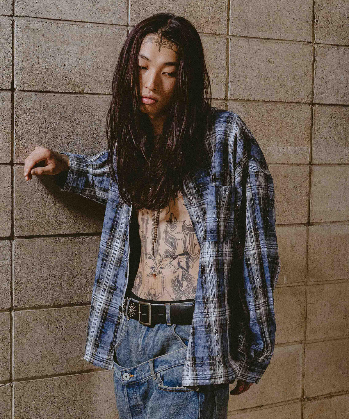 FR(13)NDS/フレンズ/RHINES STONE DAMEGE SHIRTS