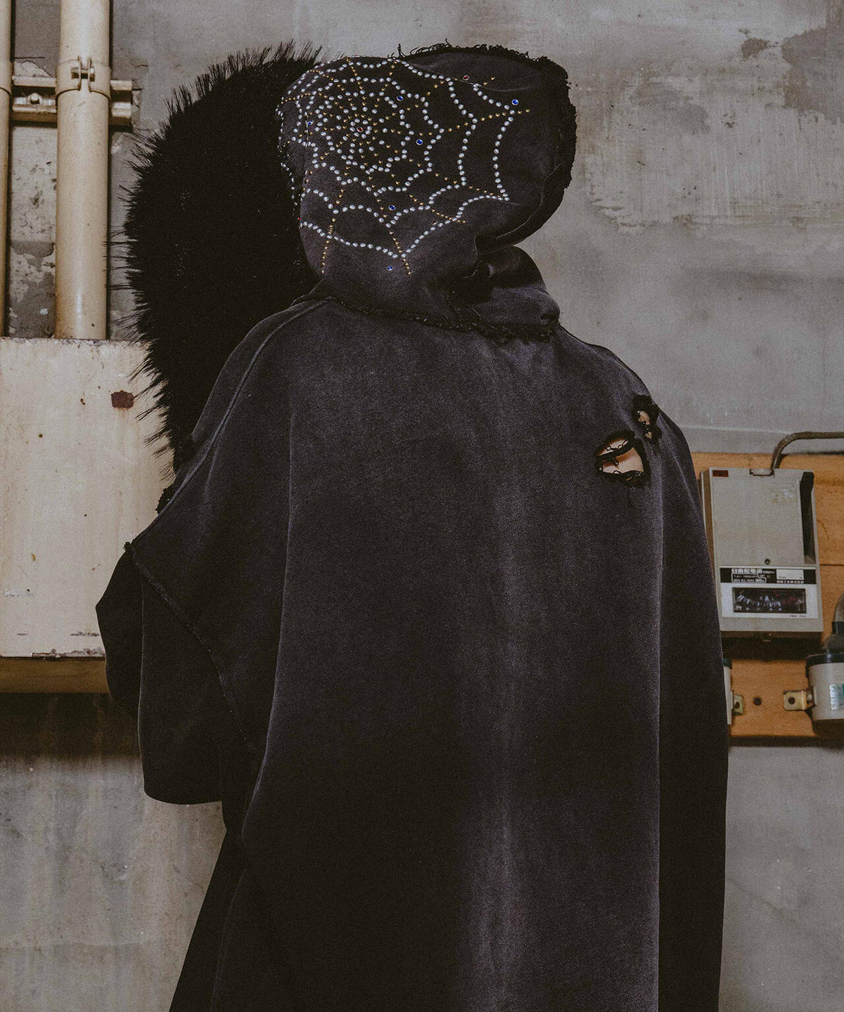FR(13)NDS/フレンズ/FUR HOODIE