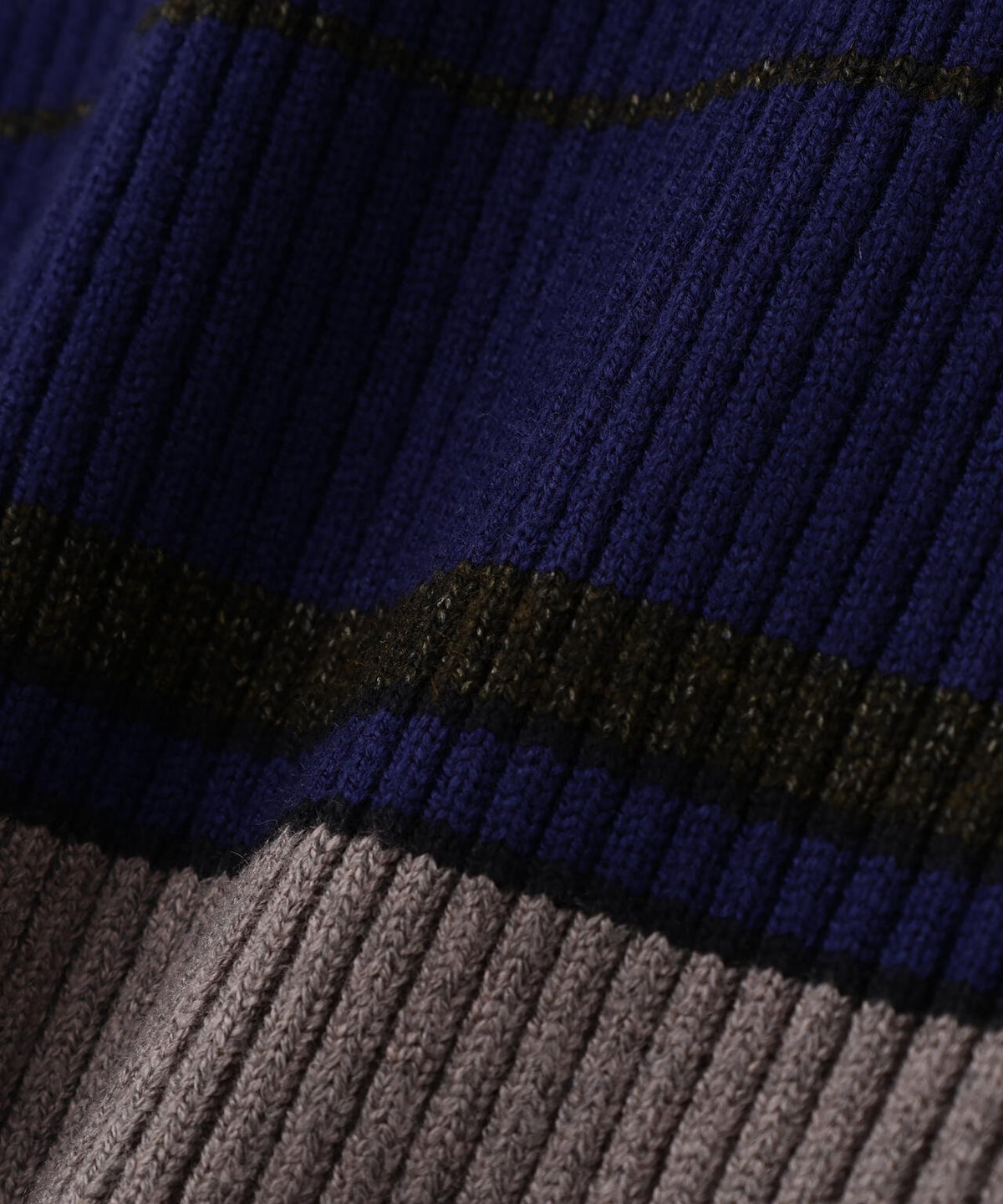 AULA AILA/アウラアイラ/ASYMMETRY BORDER RIB KNIT