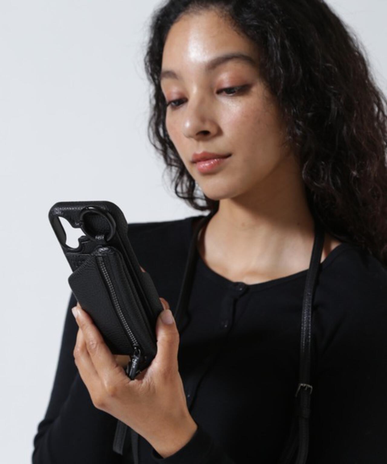 ajew/エジュー/別注【ひも付き】iPhone17/17Pro /BLACK