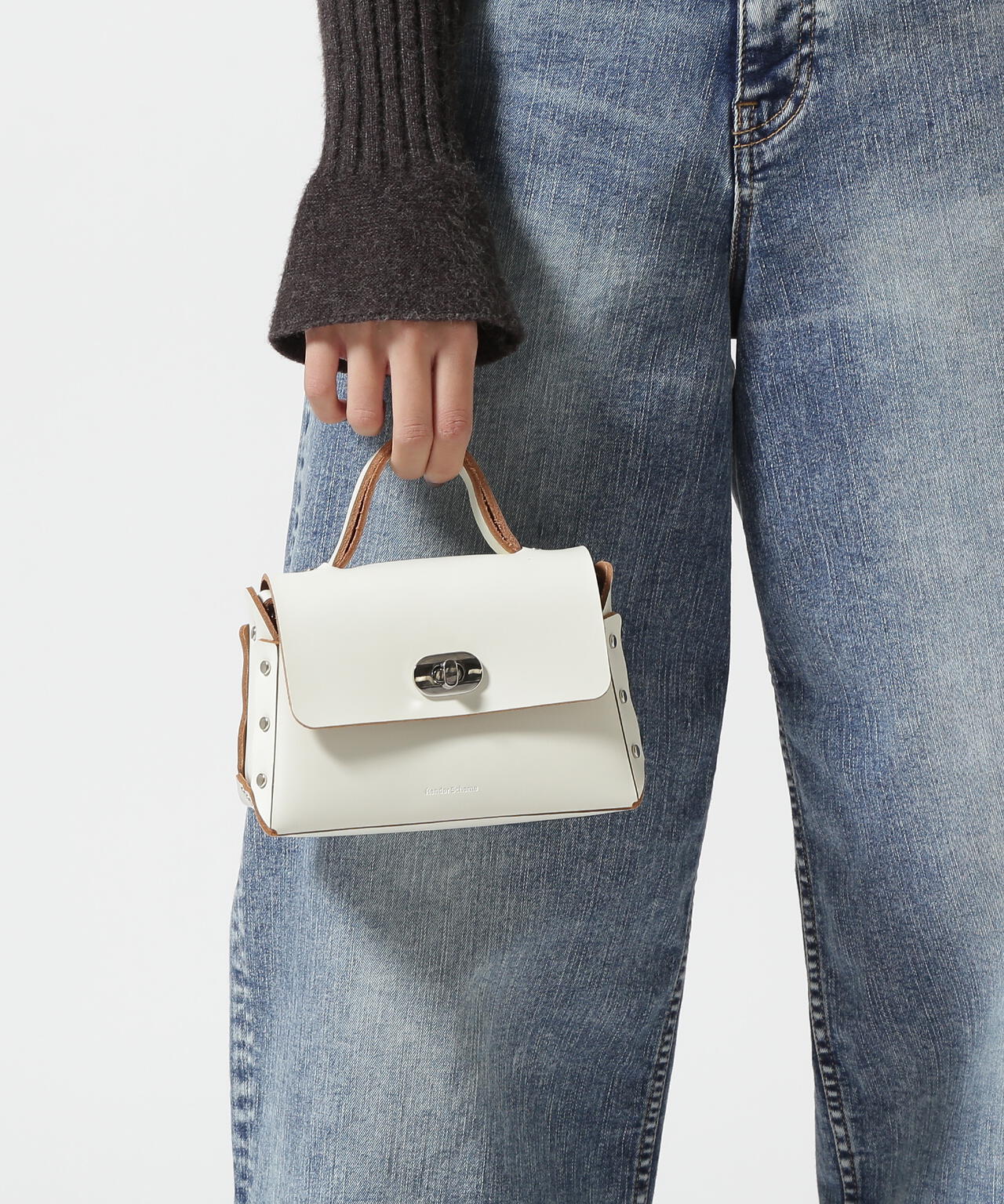 e9d046e8-3ddb-593d-a14e-c9736199ba6e_Image