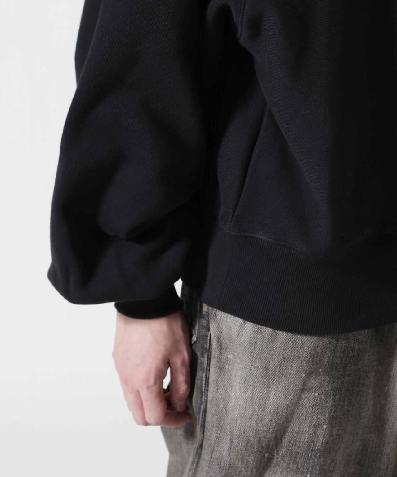 177cm B:81 W:72 H:88 着用サイズ：F