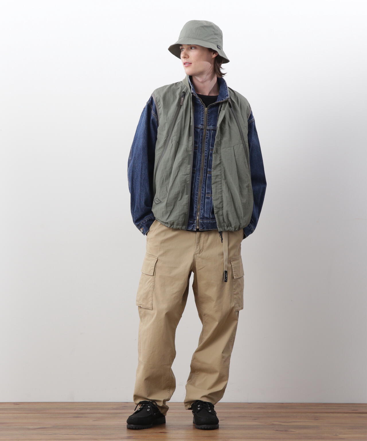 b8ca01f5-0be3-5efe-b6ee-f1e6f87cb761_Image