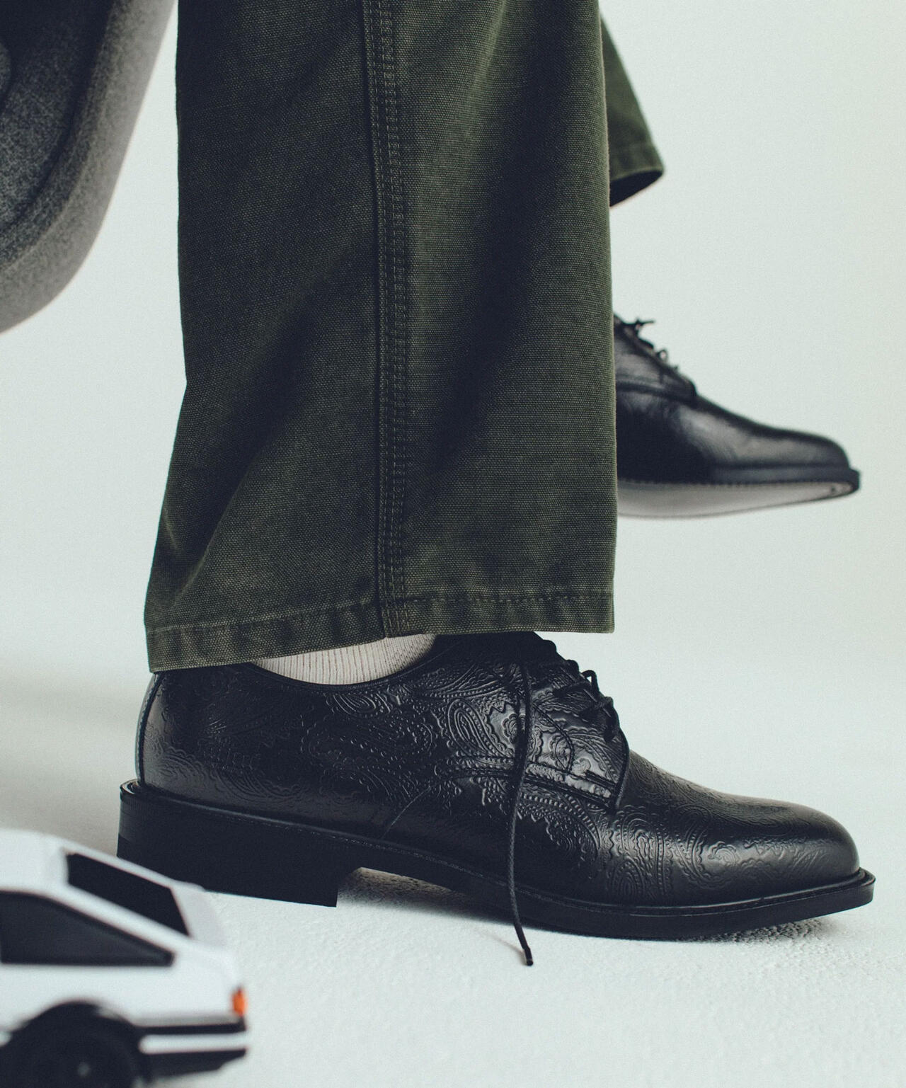 The Kenford Fineshoes/MENS CLASSIC PLAIN TOE / BLACK PAISLEY