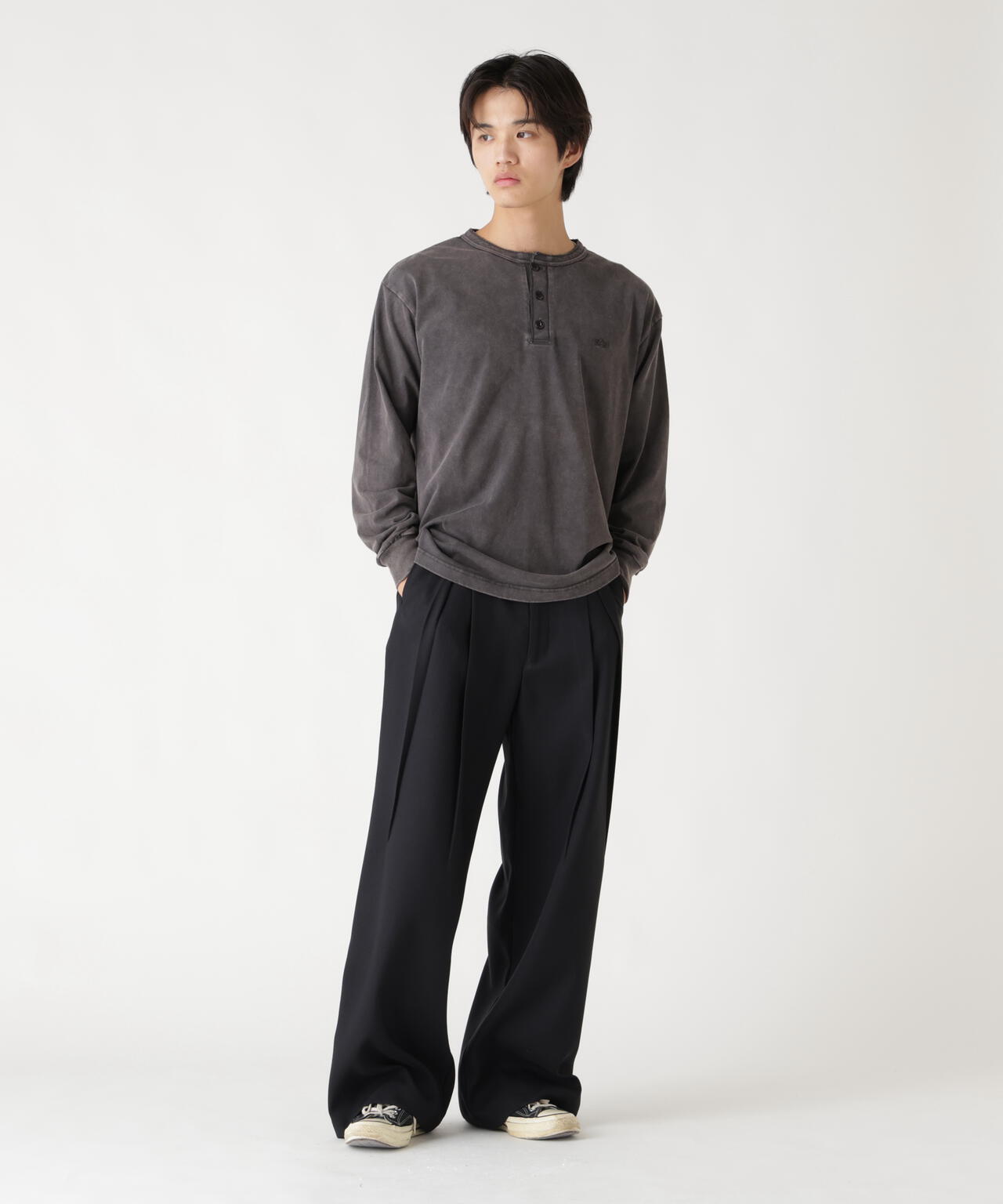 SNOW WASH LS HENLEY NECK T-SHIRT