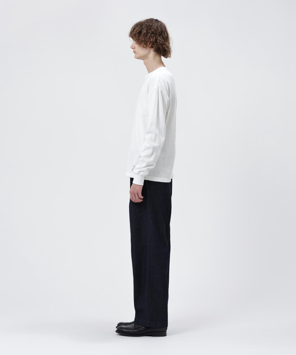 187cm C:83 W:66 H:85.5 着用サイズ：L