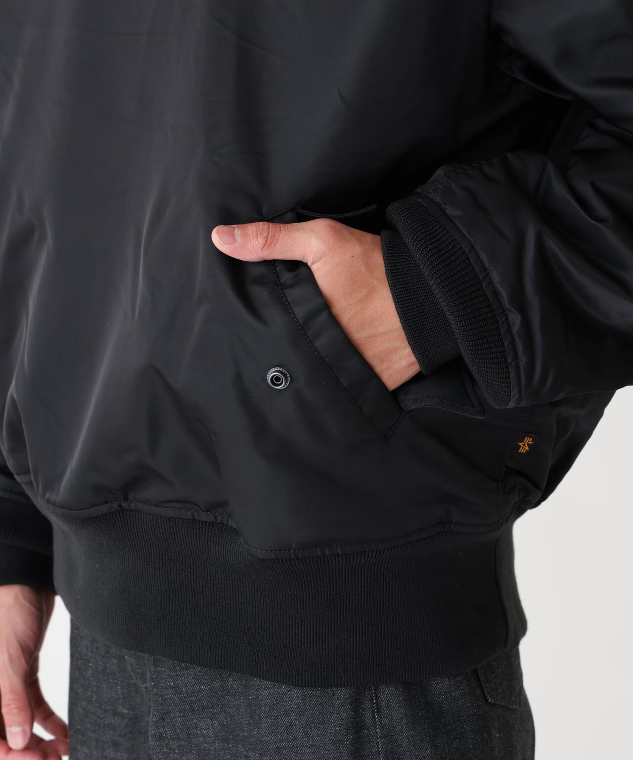 PULL-OVER HOODED MA-1 | Alpha Industries（アルファ