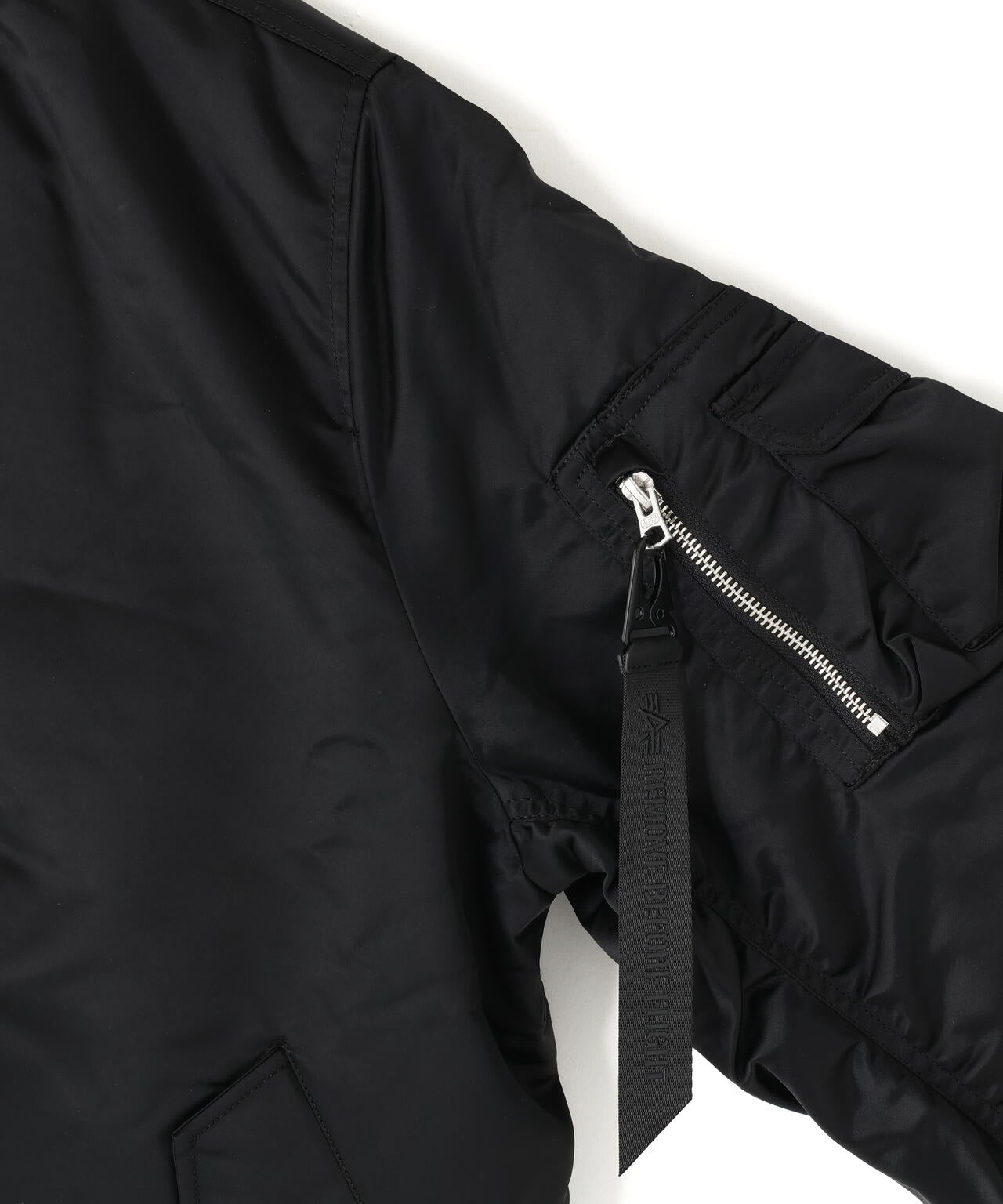 MA-1 Base Flight Bomber Jacket | Alpha Industries（アルファ
