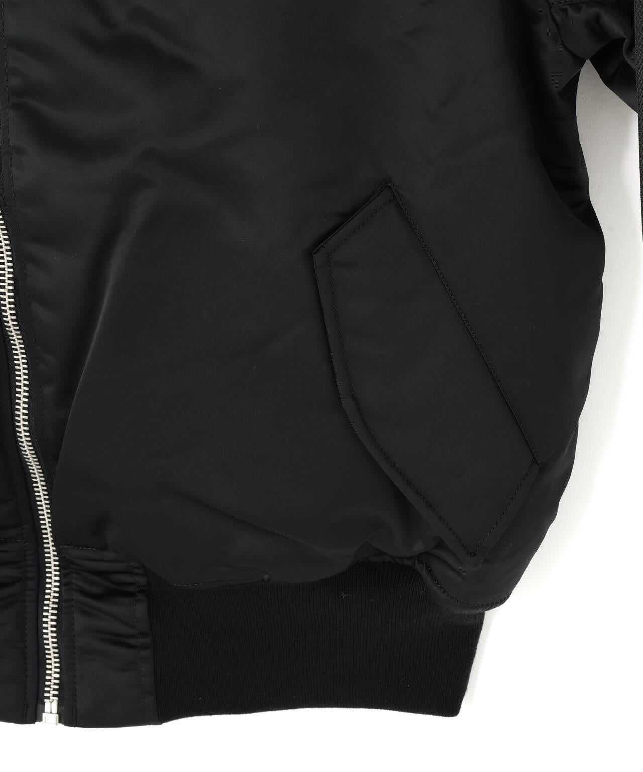 MA-1 Base Flight Bomber Jacket | Alpha Industries（アルファ