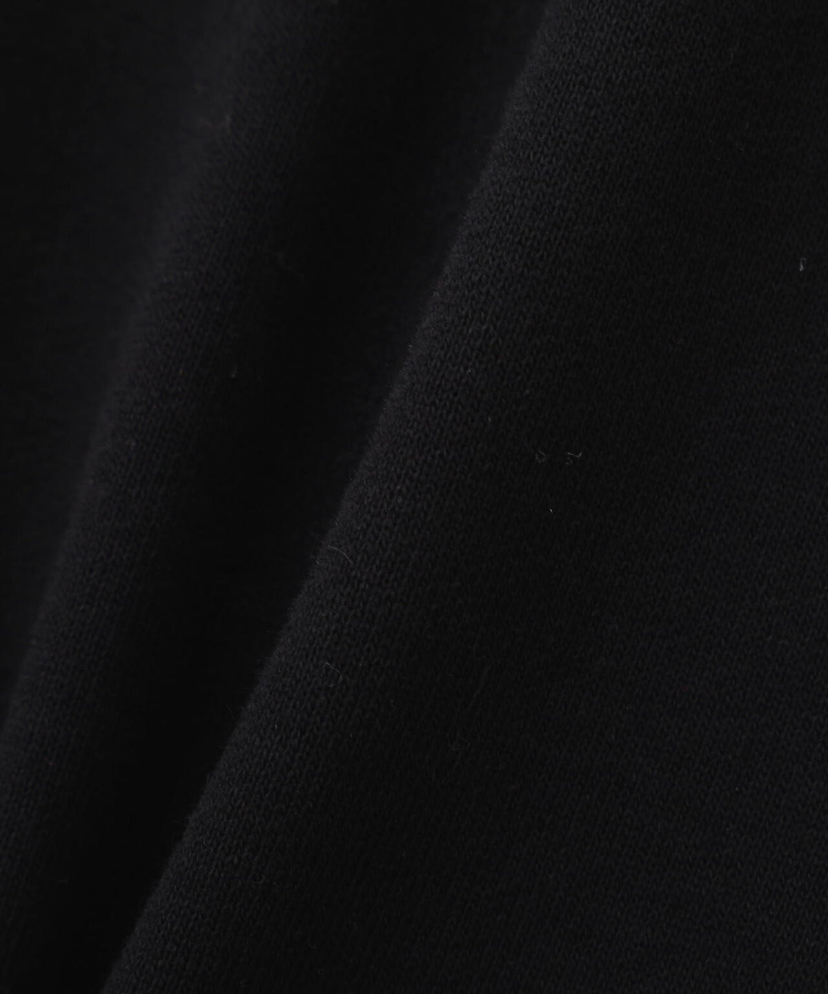 UTILITY POCKET CREW RELAXED FIT SWEATSHIRT