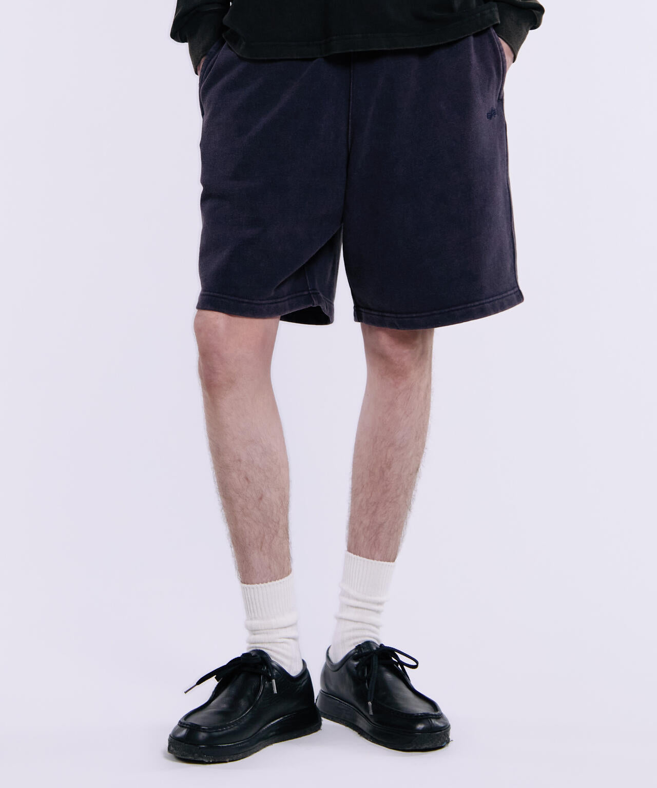 SNOW WASH SWEAT SHORTS | Alpha Industries（アルファ