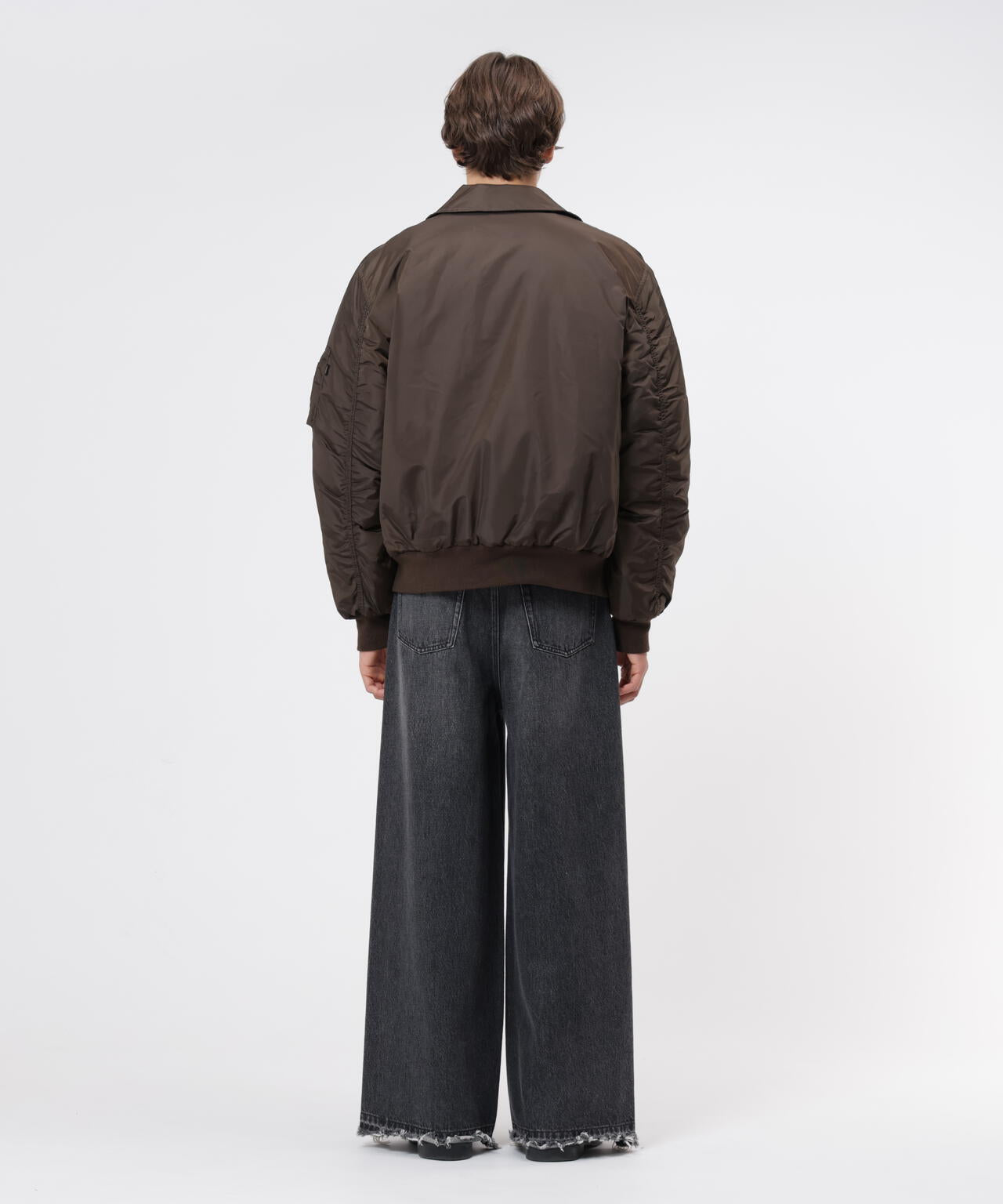 187cm C:80 W:70 H:91 着用サイズ：L