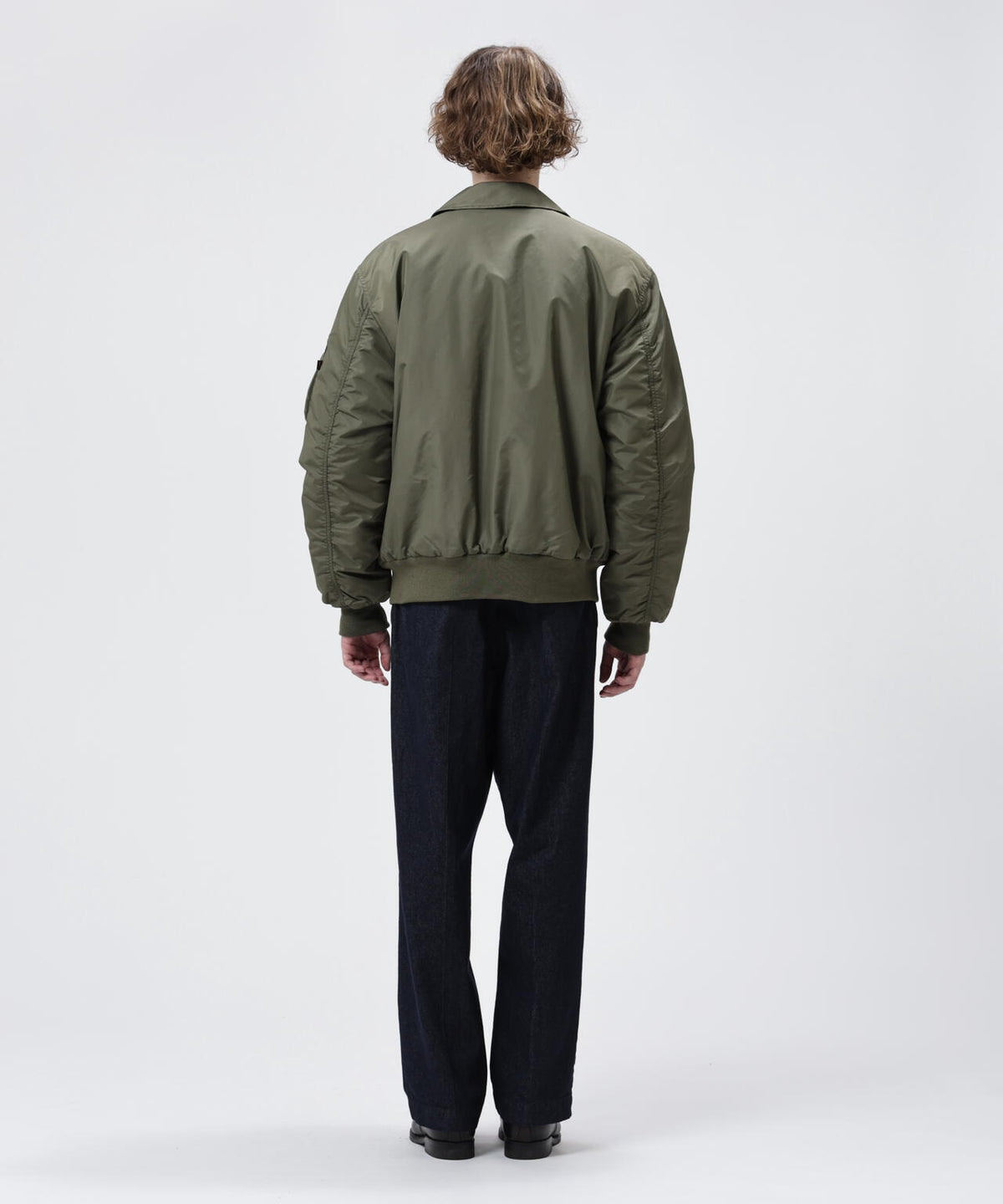 187cm C:83 W:66 H:85.5 着用サイズ：L