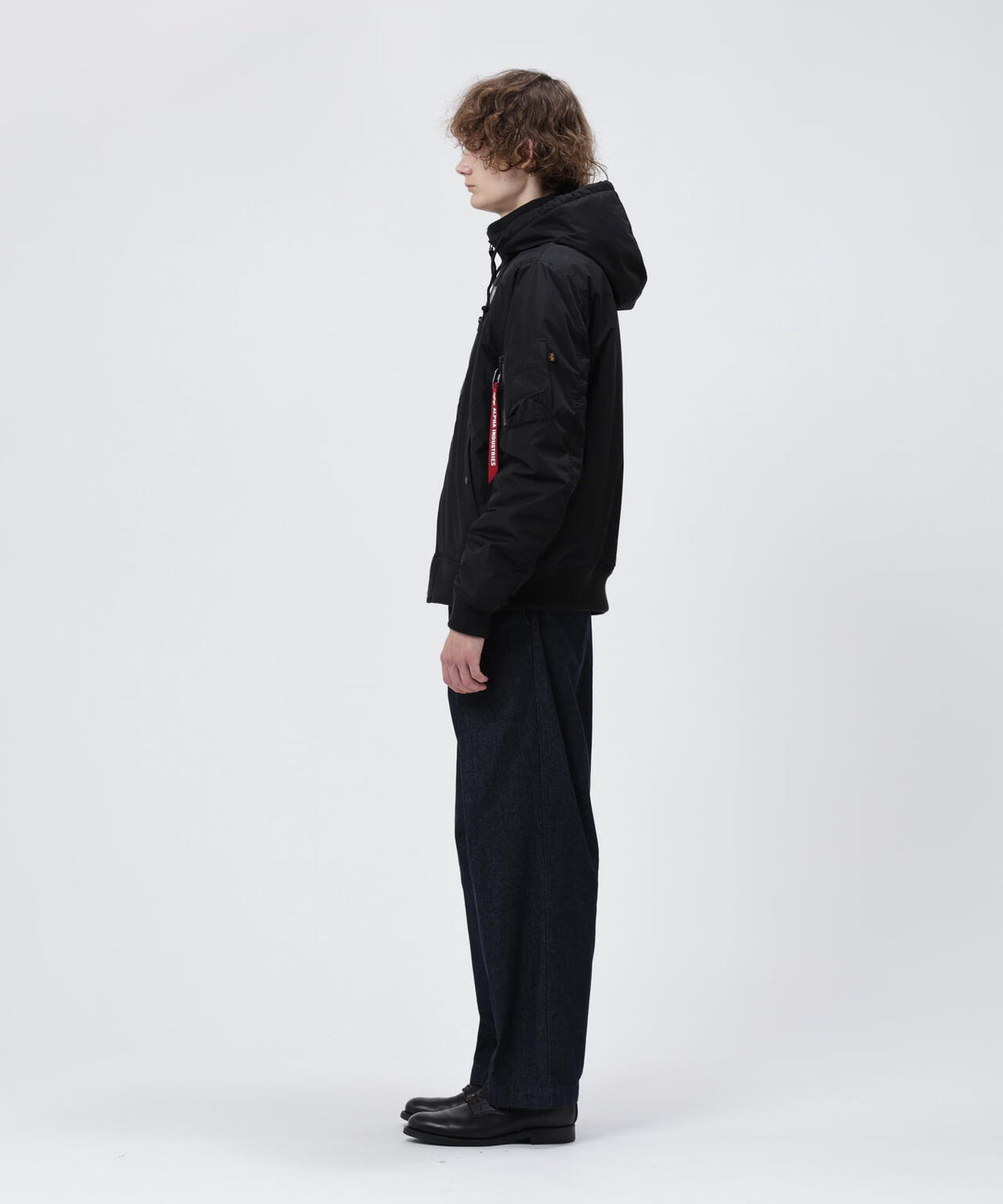 187cm C:83 W:66 H:85.5 着用サイズ：L
