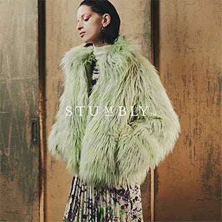 hueLe Museum ギャザーブルゾン　ホワイト　36 hueLe Museum ギャザーブルゾン ホワイト 36